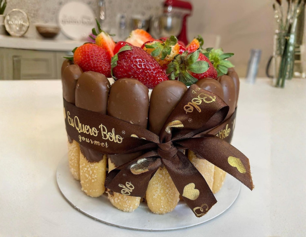 Receita de Torta Charlotte de Frutas Vermelhas